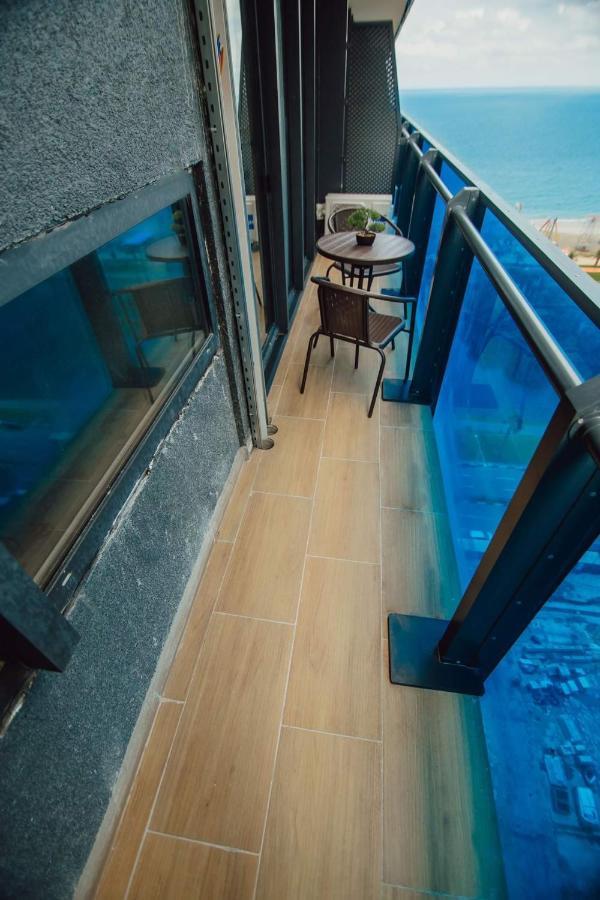 Nuage - 1St Line Sea View Apartments Batumi Exterior photo