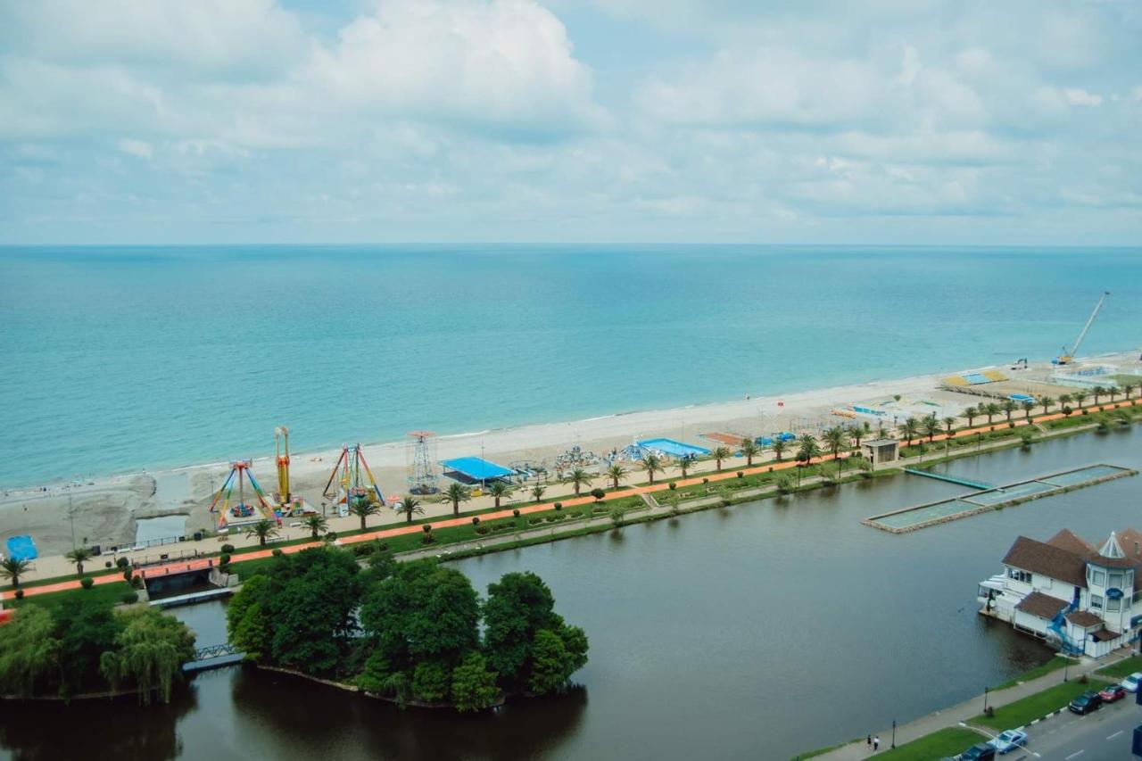 Nuage - 1St Line Sea View Apartments Batumi Exterior photo